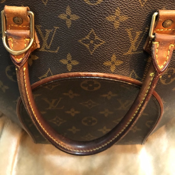 Beautiful Vintage Louis Vuitton Seashell Purse - Picture 8 of 8